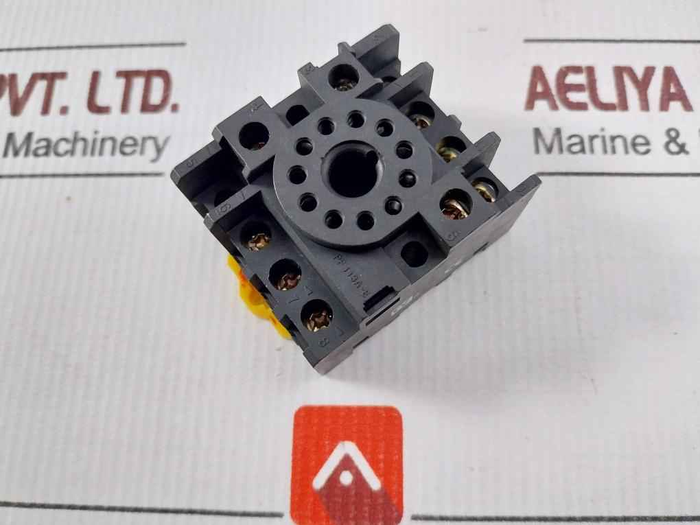Omron Pf113A-e Relay Socket