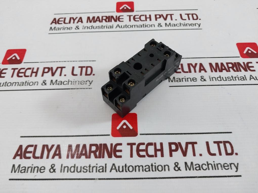 Omron Pyf-08A-p Din Rail/Surface Mounting 8-pin Socket 1620W1