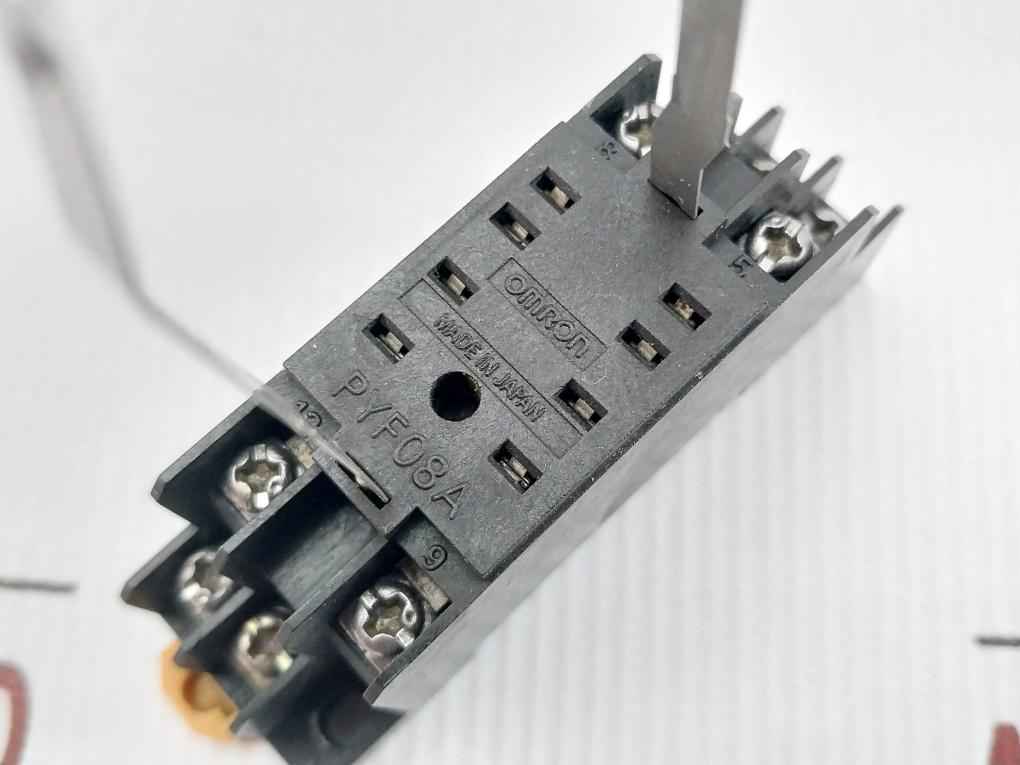 Omron Time Relay With Base Socket Rotary H3Y-2