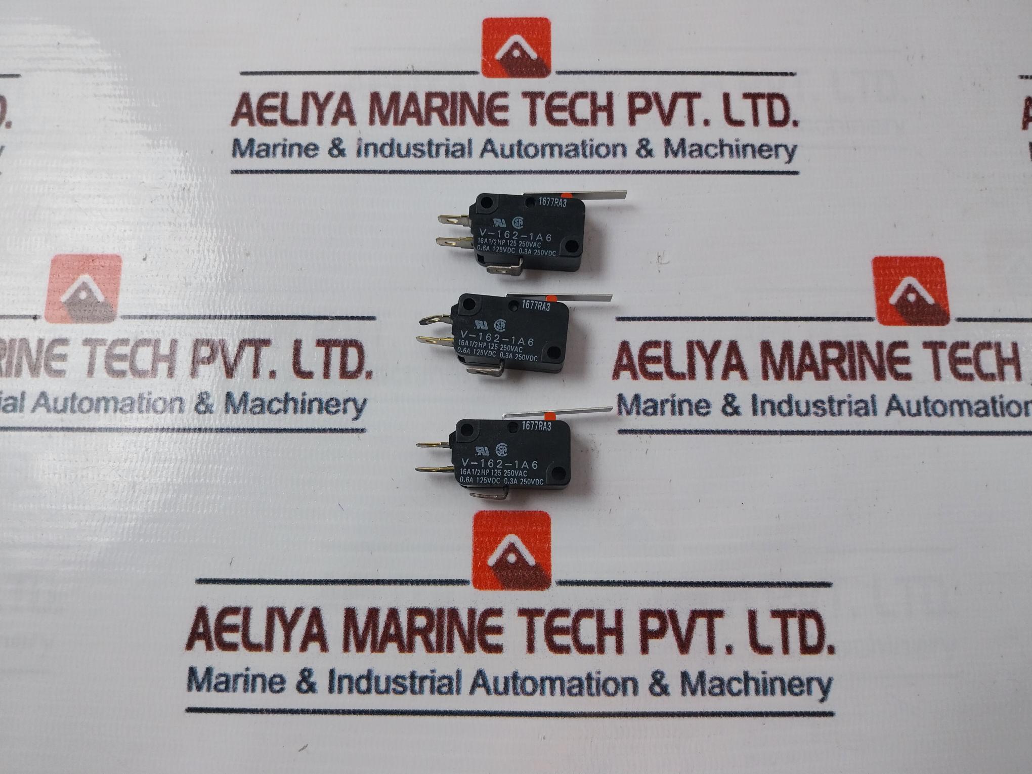 Lot of 3X Omron V-162-1a6 Small Basic Switch 16a 250vac