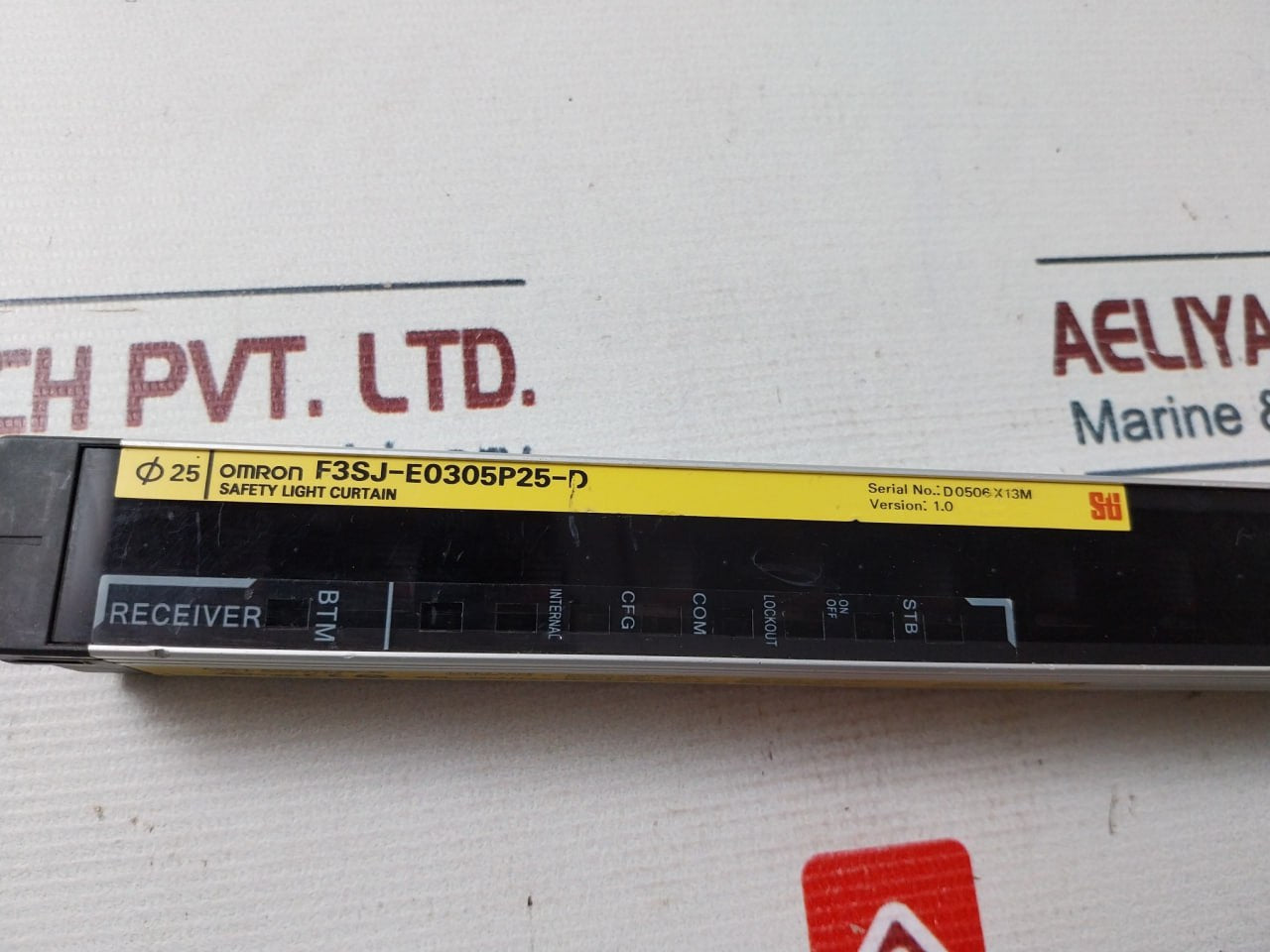 Omron F3Sj-e0305P25-d Safety Light Curtain 24V Dc