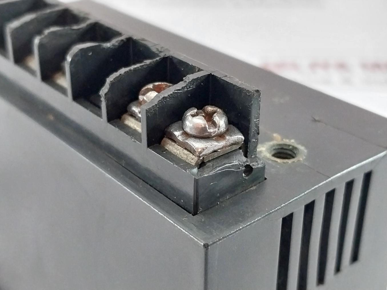 Omron K3Tj-a111R Meter Panel Mount 100-240 Vac 50/60Hz 7.7Va 4-20Ma