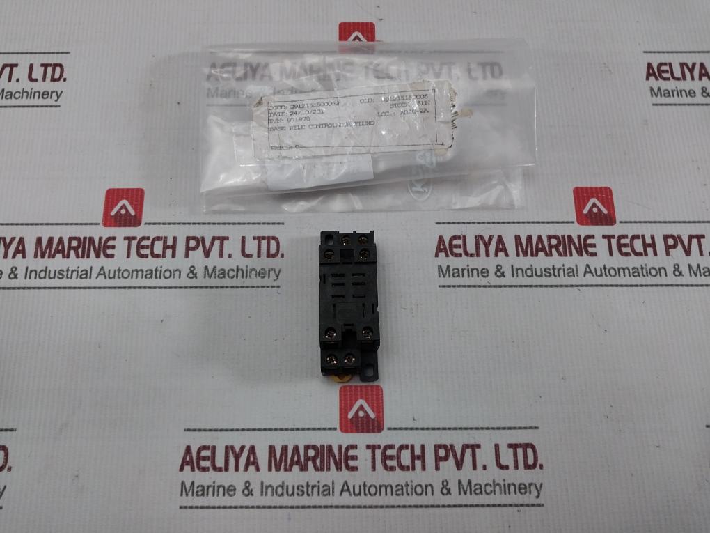 Omron Ptf08A-e Relay Socket 971978