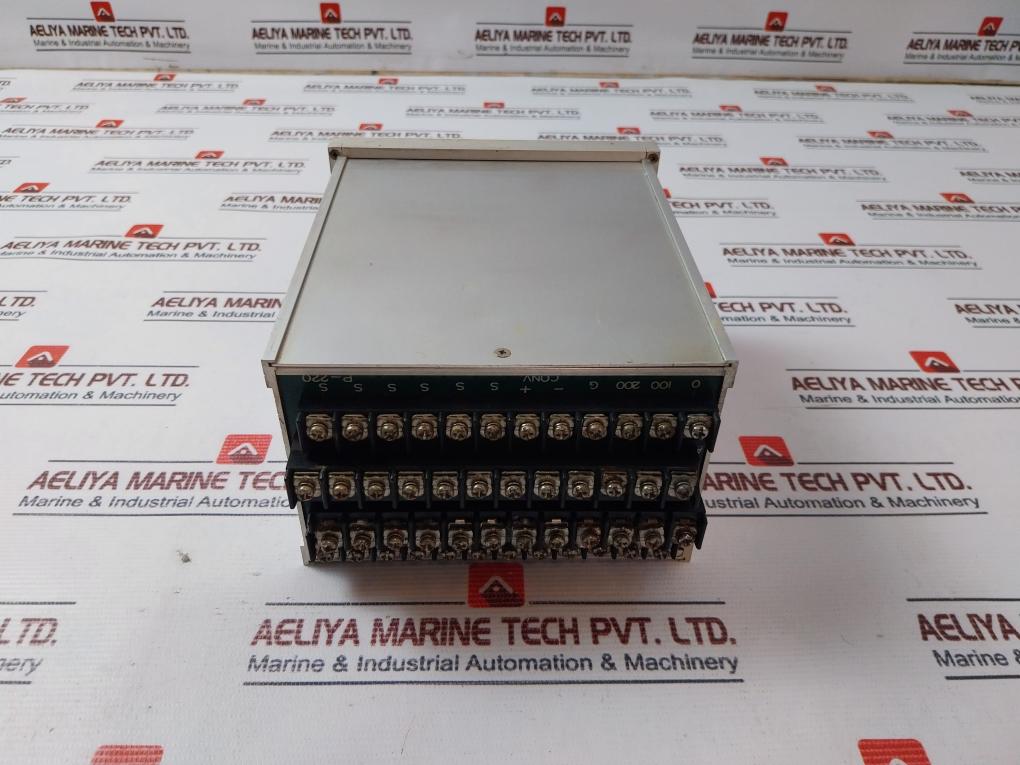Oyo Electronics U-5110-19 Digital Meter Pt100 P-220 C302071
