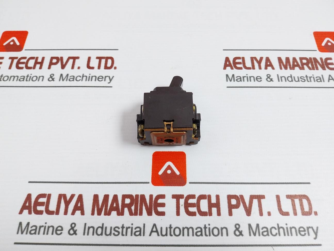 P&S Toggle Switch 10A 125V-t