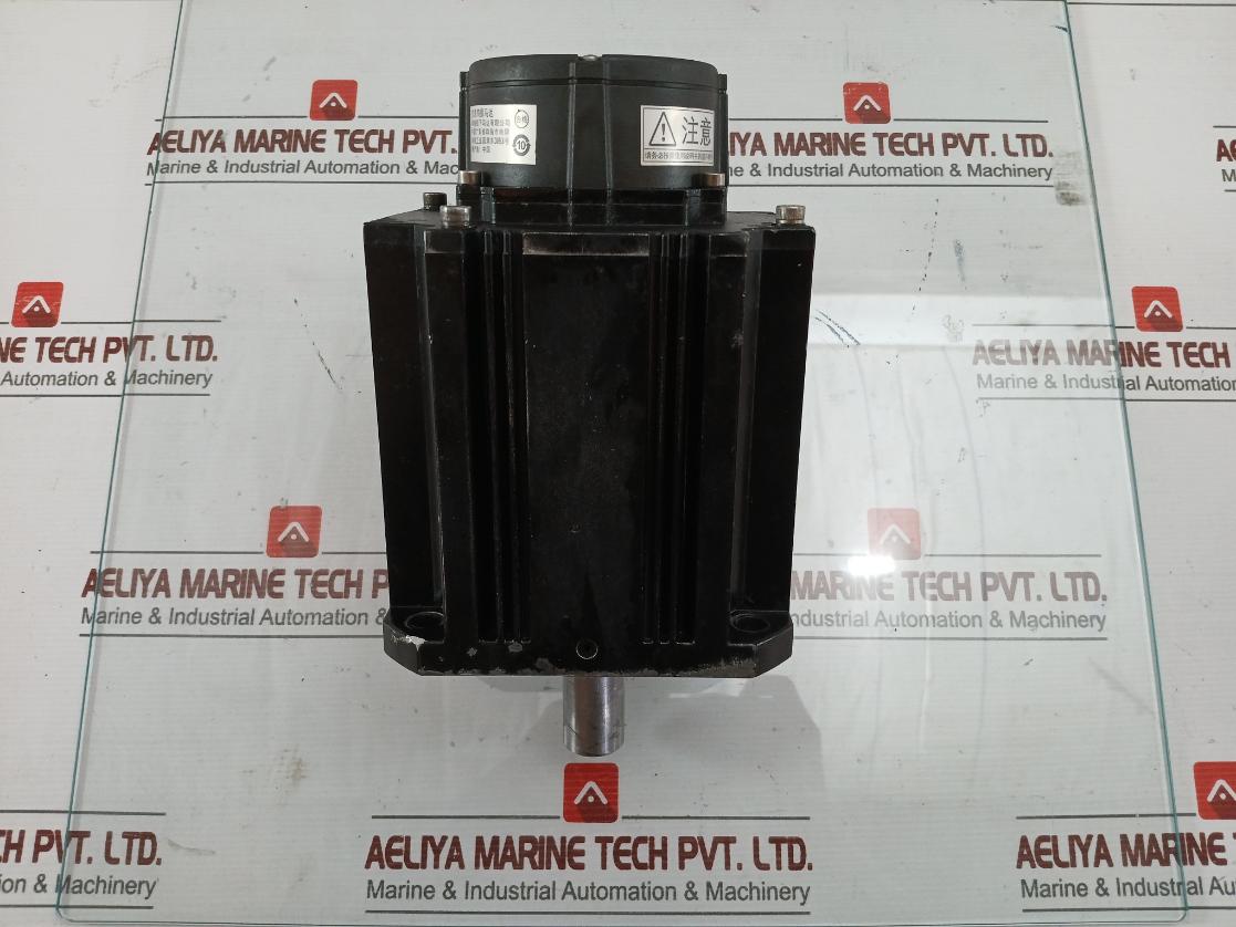 Panasonic Ac Servo Motor Input 119V 16.4A Mdmf302L1G6M