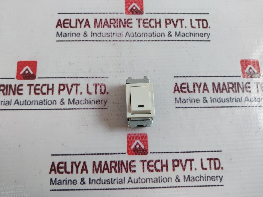Panasonic Wnf5001 Single Cut Switch 15a 300v
