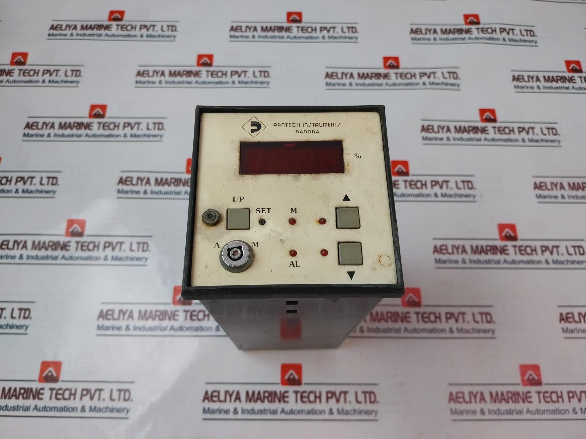 Pantech Instruments 230Vac P.F. Controller 8