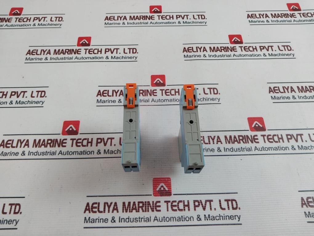 Paramount P1S-din-230Vac Voltage Relay With Base 32 Vdc