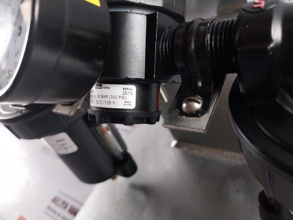 Parker F602-04WJ/M5(Filter)+R10-04C/M3(Regulator)+L606-04W/M9(Lubricator) Combo