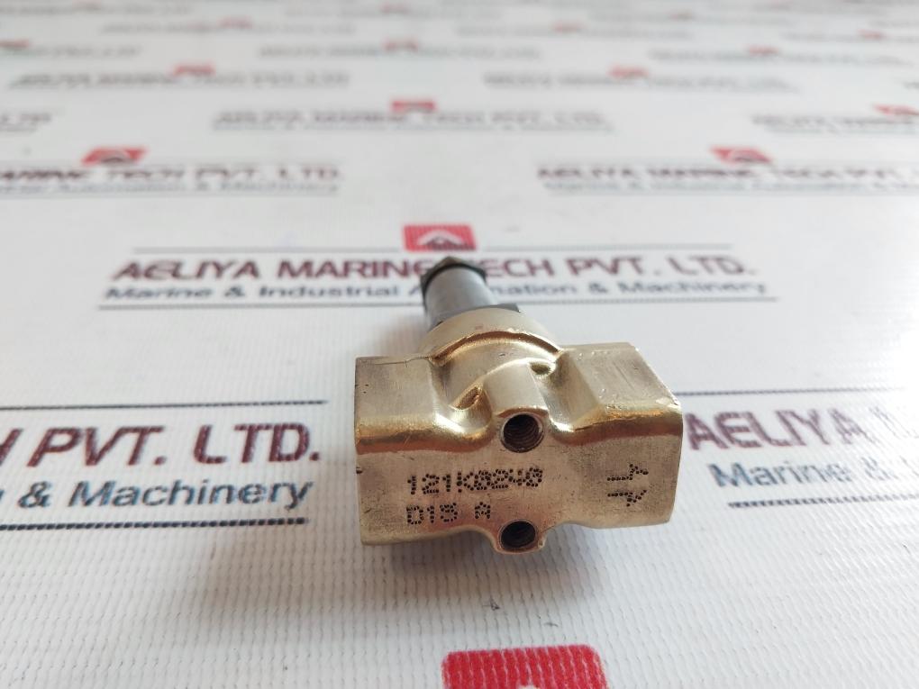 Parker Lucifer 121K0240 Solenoid Valve D15 A