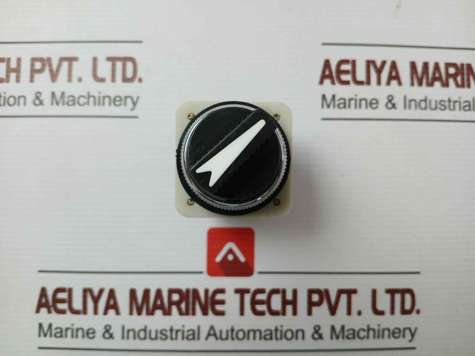 Part No: Ah30-p2 On Off Command Switch By Fuji Electric