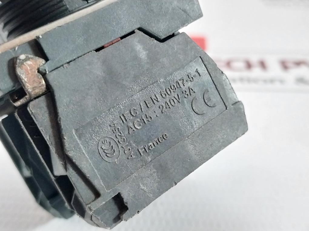 Part No: Zbe-101N Illuminated Selector Switch Telemecanique