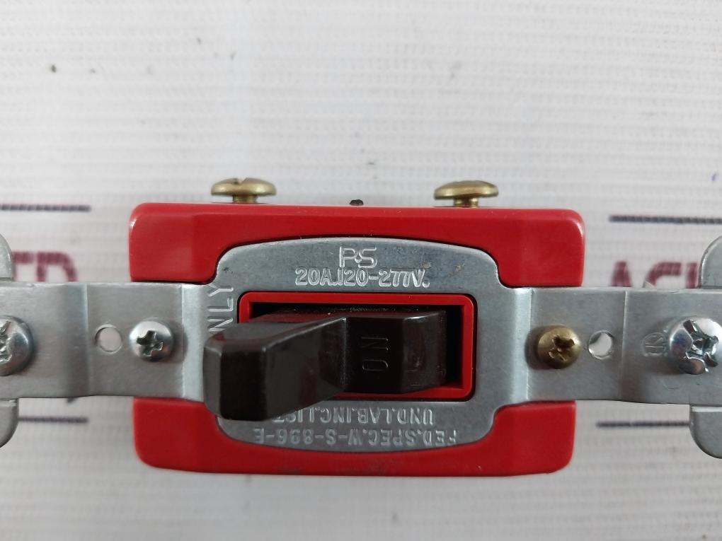Pass & Seymour 20A Specification Grade Rocker Switch 120-277V