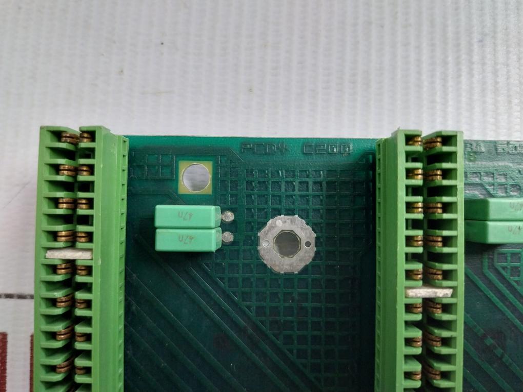 Pcd4-C200-Screw-Terminal-Block-Interface-Module-4-431-5097-0-B-10-Saia-208986-10