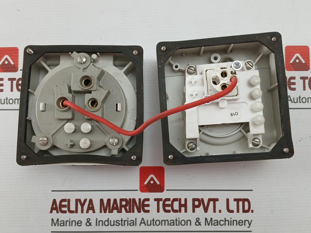 Pdl 56Cv313 Single Pole Combination Switch Socket 56 Series 50Hz