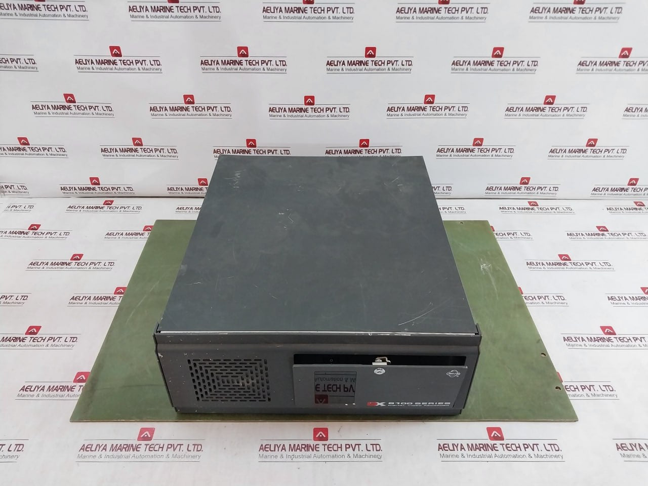 Pelco Dx8116-250 Digital Video Recorder Dx 8100 Series 100-240V 50/60Hz Ver: 1.2