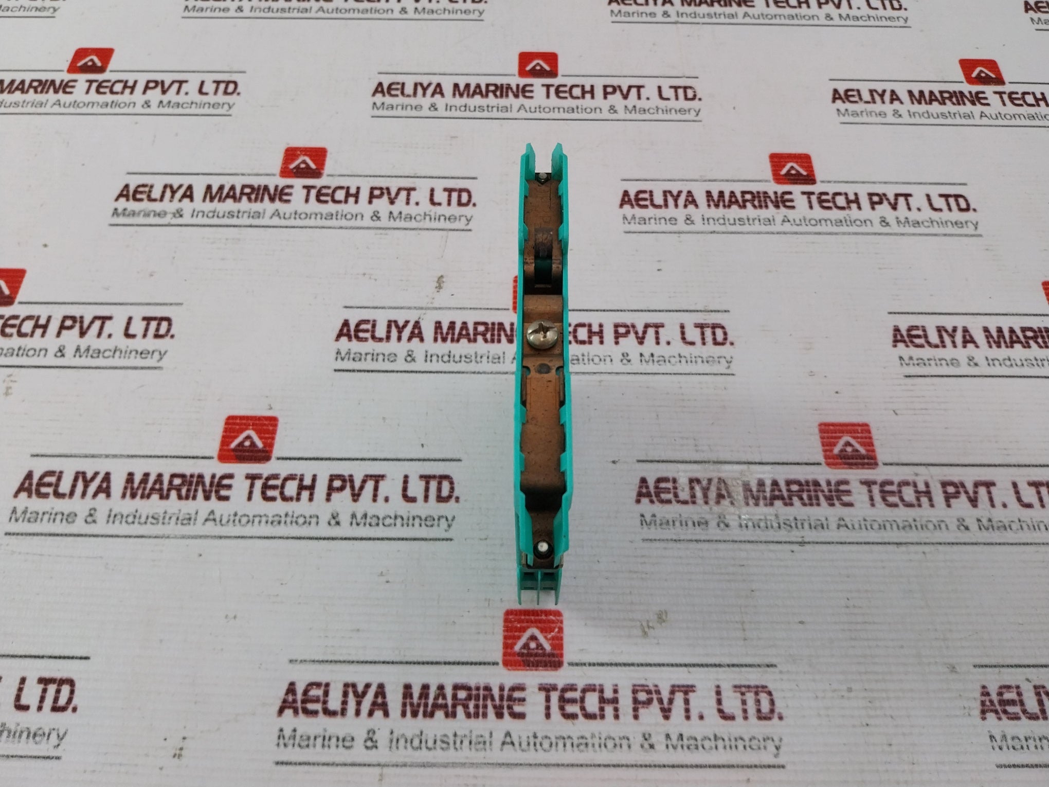 Pepperl+Fuchs Z728 Safe Snap Barrier 250V Aus Ex 2074X