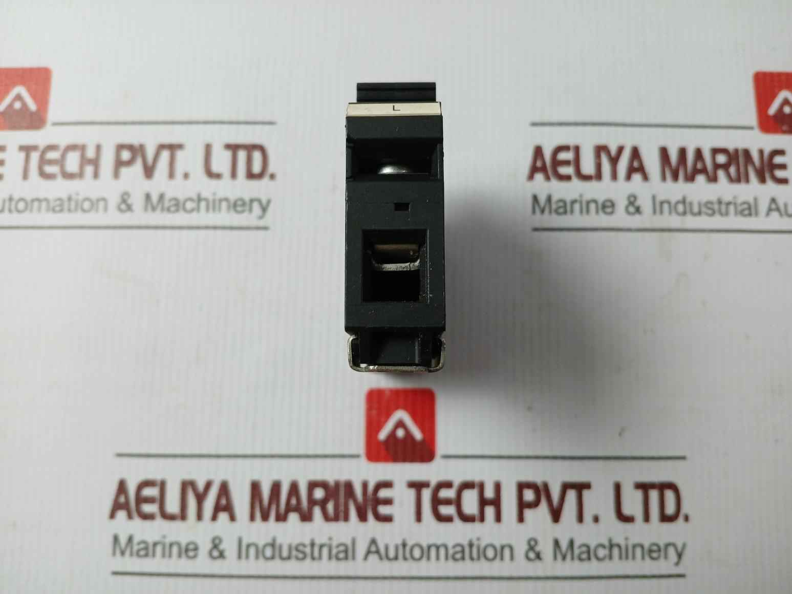 Phoenix Contact Val-ms 320 St Valvetrab Protection Plug 335V Ac 2838843 40 Ka