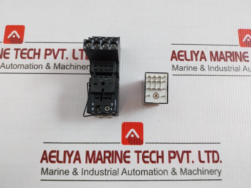 Plug-in Relay 7A 250V Finder 55.34.9.024.0070
