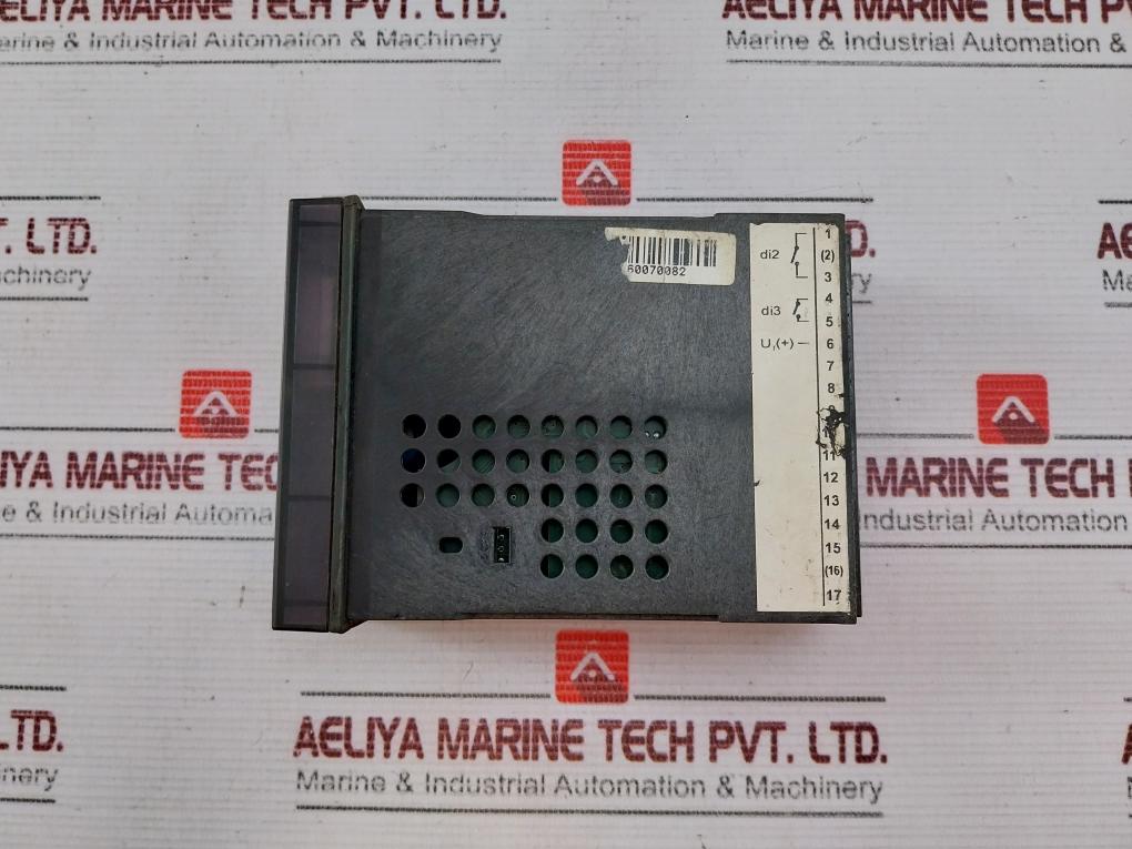 PMA KS40-108-9090E-D51 Temperature Controller 90-250 VAC