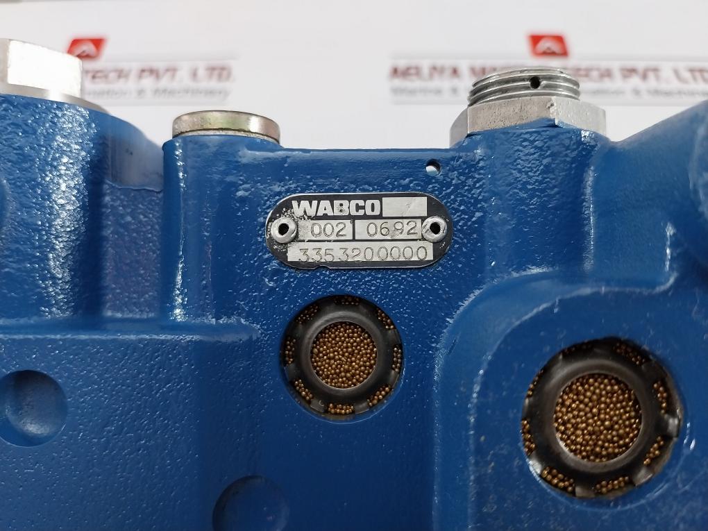 Pneumatic Pressure Reducing Station 3353200000 Wabco