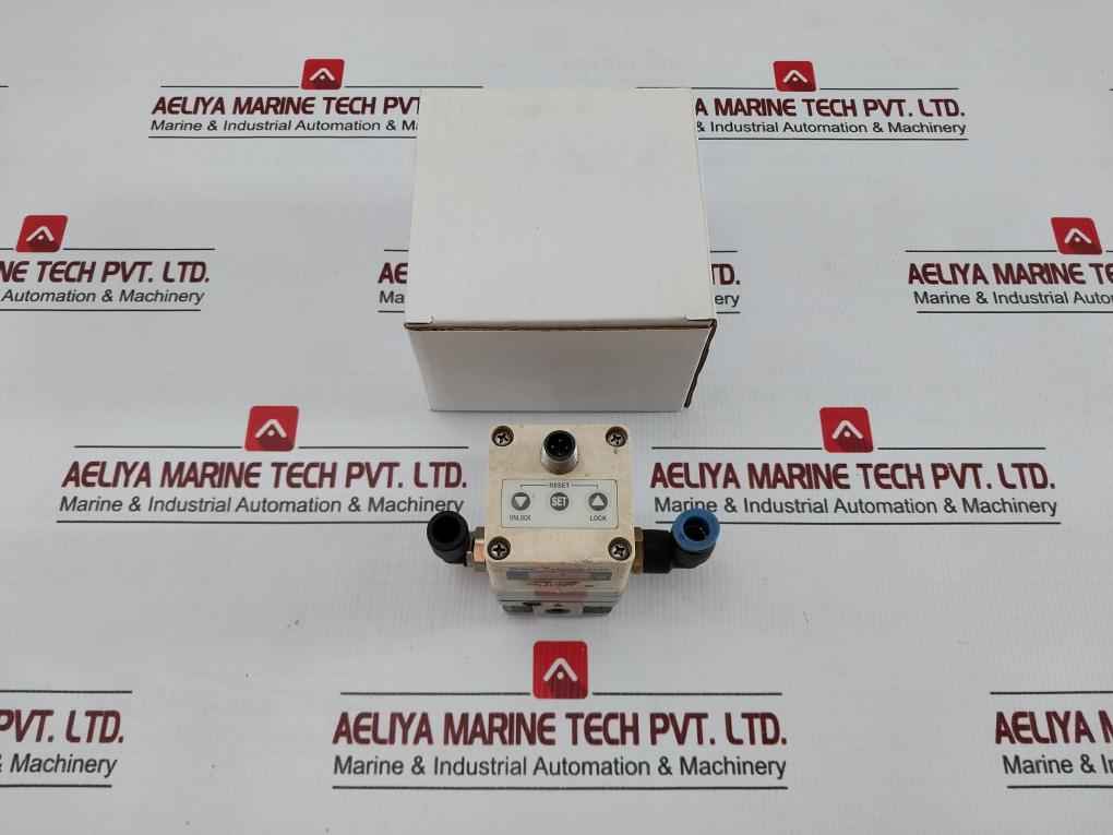 Pneumatic Regulator Input: 4 - 20Madc Smc Itv2050-01N3S4