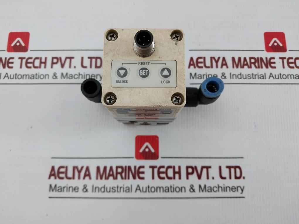 Pneumatic Regulator Input: 4 - 20Madc Smc Itv2050-01N3S4