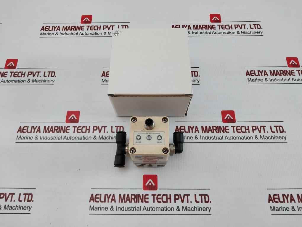 Pneumatic Regulator Input: 4 - 20Madc Smc Itv2050-01N3S4
