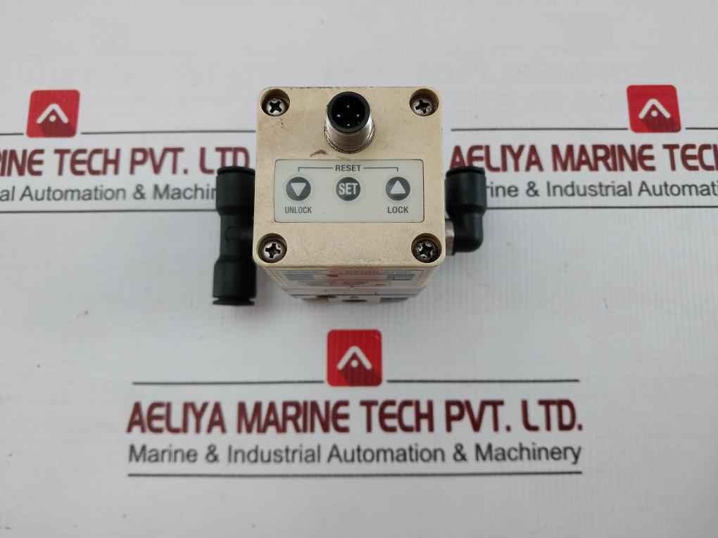 Pneumatic Regulator Input: 4 - 20Madc Smc Itv2050-01N3S4