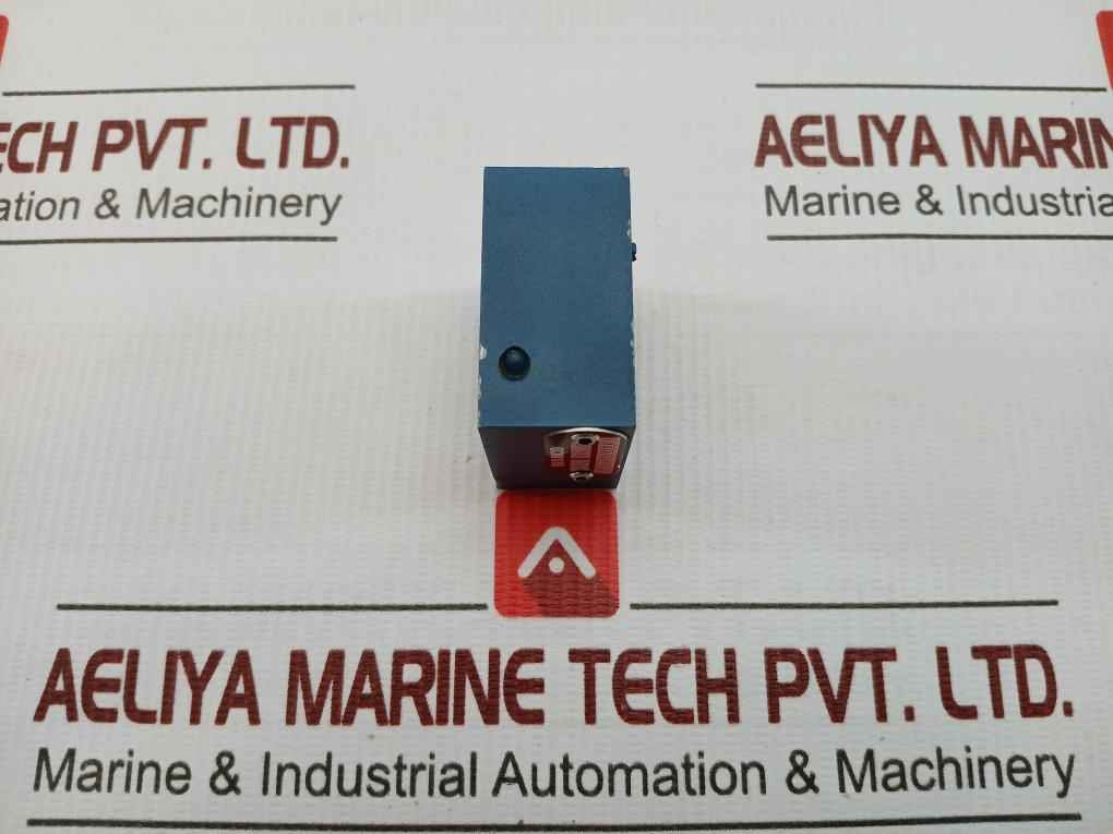 Pneumatic Shuttle Valve Wabco 3340181000