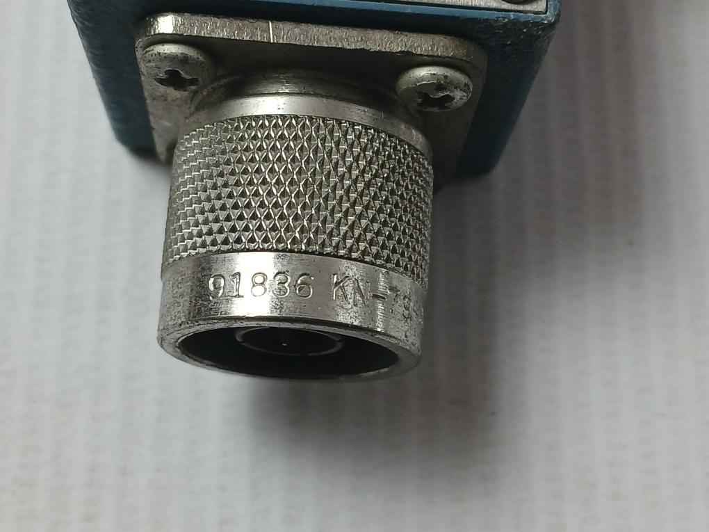 Pomona Elect. 2455 Connectors 1001-0042