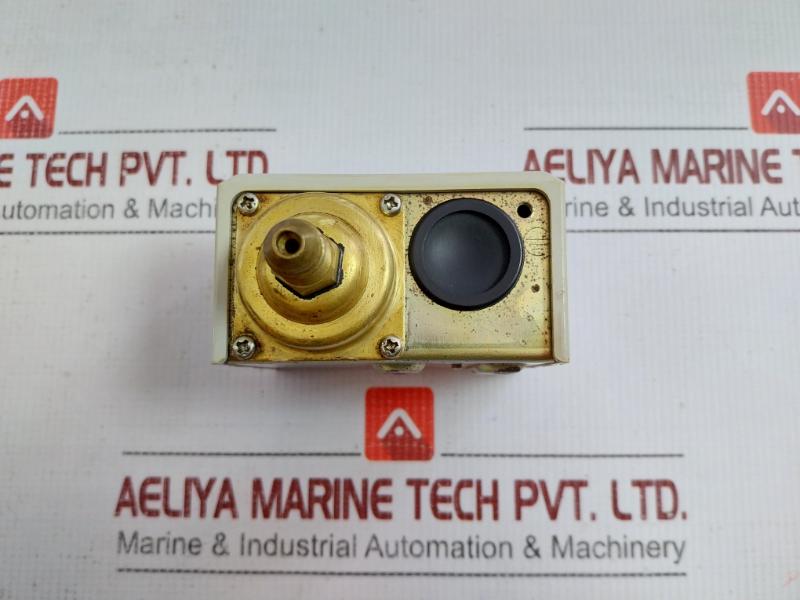 Pressure Control Switch -50 To 6 Cmhg Saginomiya Sns-c106Q3A