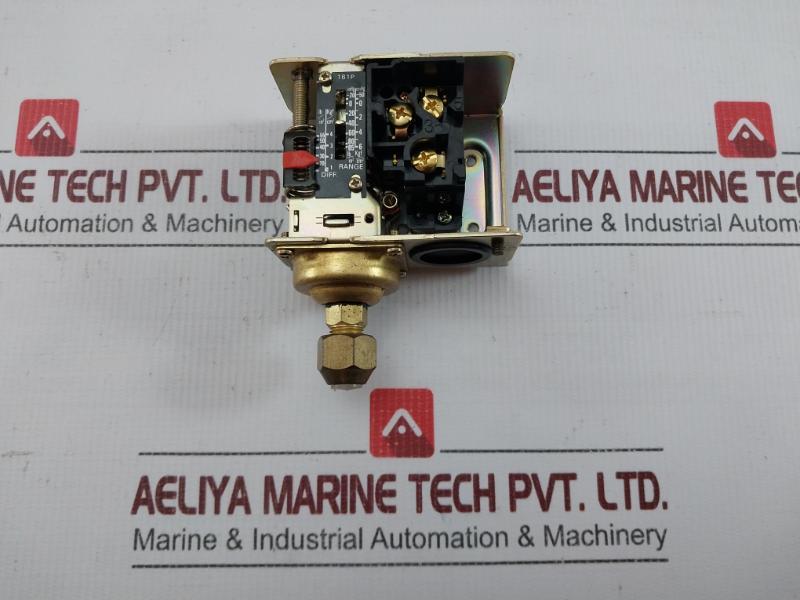 Pressure Switch 50Ma Sns-c106X Saginomiya