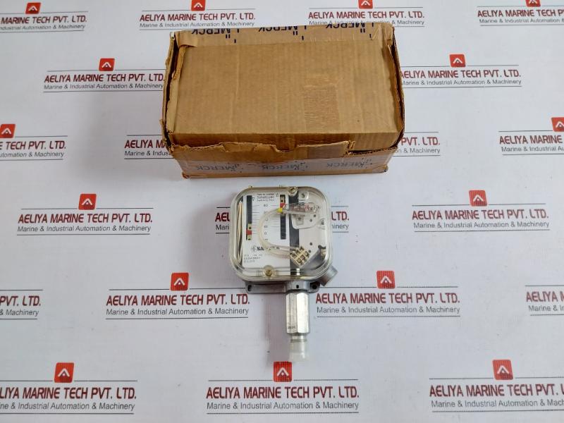 Pressure Switch Dfq 7B 98 F001 Sauter 0 To 40 Bar 2 (0,5)A 380V