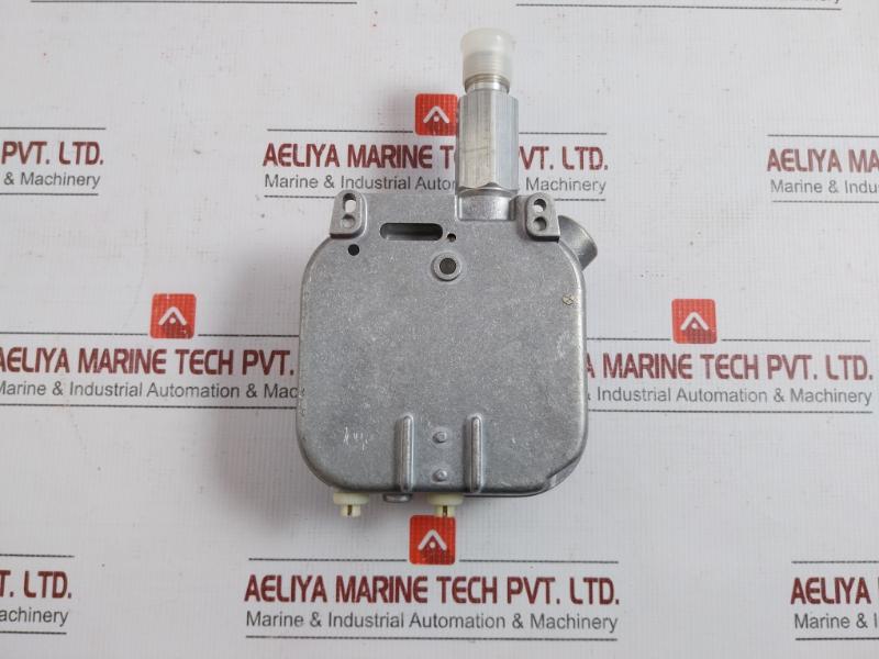 Pressure Switch Dfq 7B 98 F001 Sauter 0 To 40 Bar 2 (0,5)A 380V
