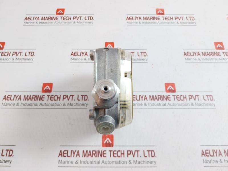 Pressure Switch Dfq 7B 98 F001 Sauter 0 To 40 Bar 2 (0,5)A 380V