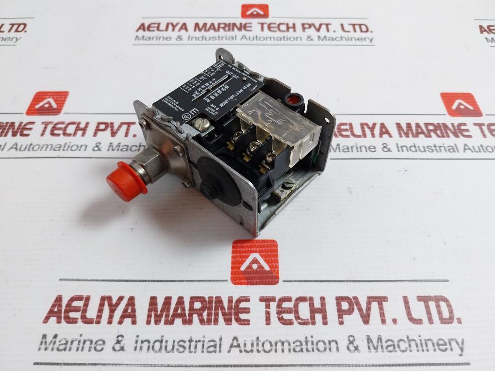 Pressure Switch Reset Diff.-3Bar 43Psi Danfoss Kp 5 Ac 15 10A