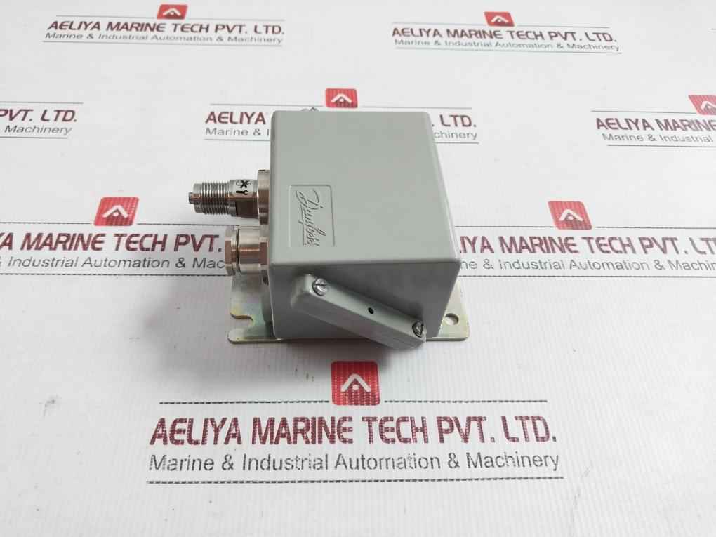 Pressure Transmitter Emp 2 Danfoss 24 Vdc 4-20 Ma