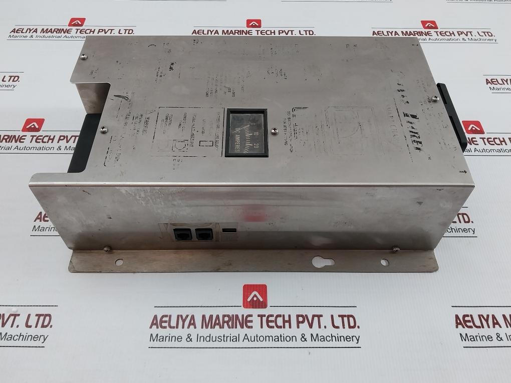 Pt-24-20Ce Three Stage Smart Charger 560 Watts Newmar