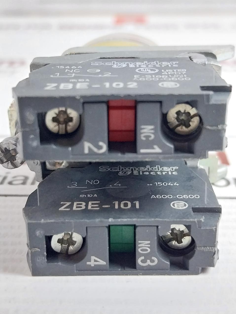Push Button/E-stop Unit Ac15 Schneider Electric Zbe-102 240V 3A