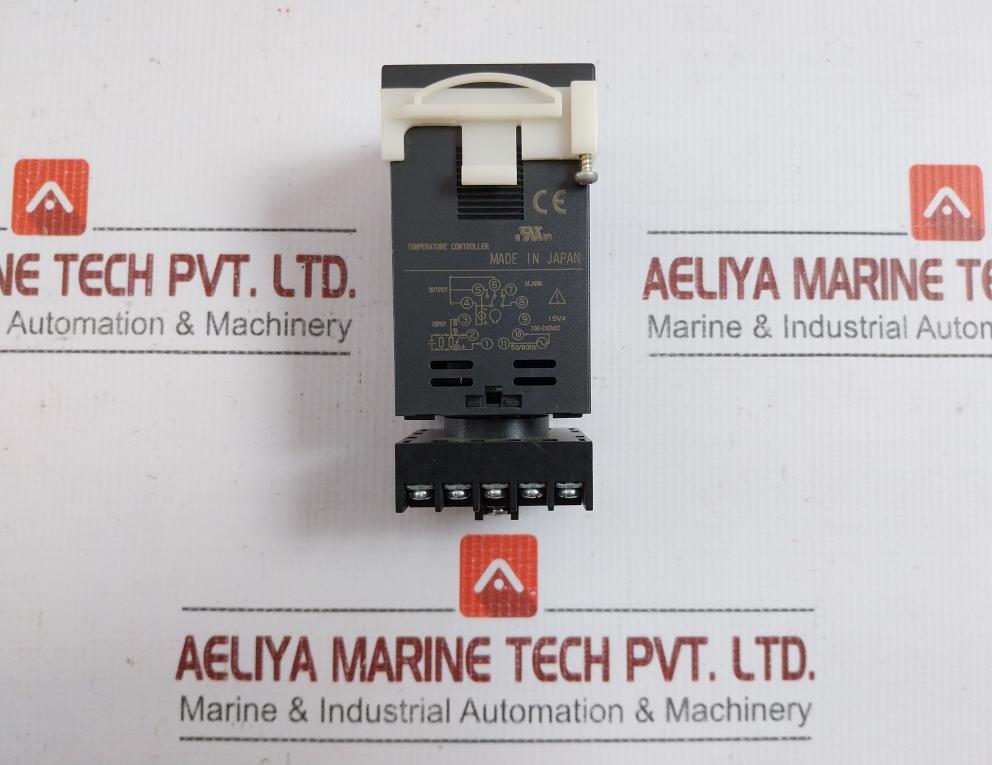 Pxz4Tay2-5Vc26-d Temperature Controller Fuji Electric 50/60Hz