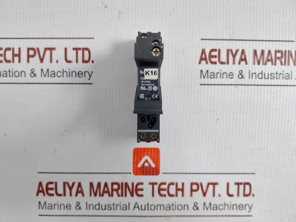 Relay-With-Socket-By-Schneider-Electric-Rsze1s35m-12a-250vac-1