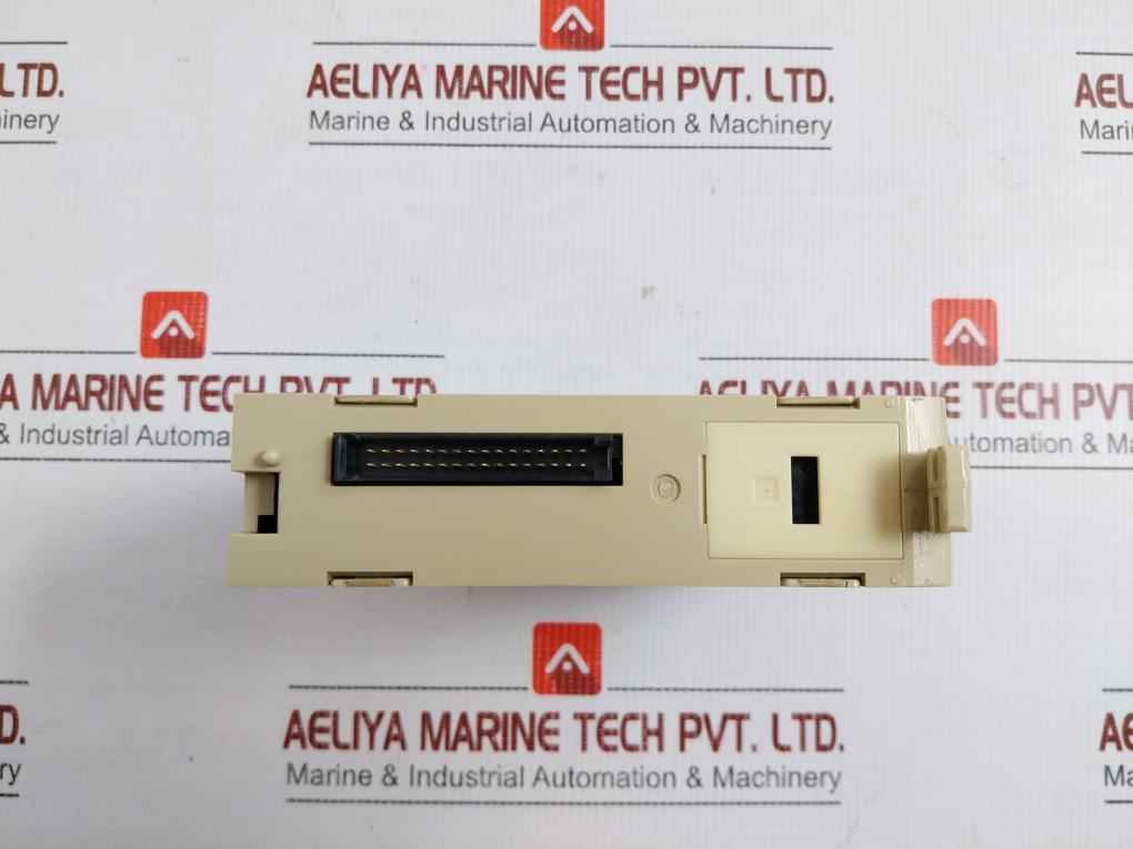 Relay Output Unit 250Vac/24Vdc Omron C200H-oc222