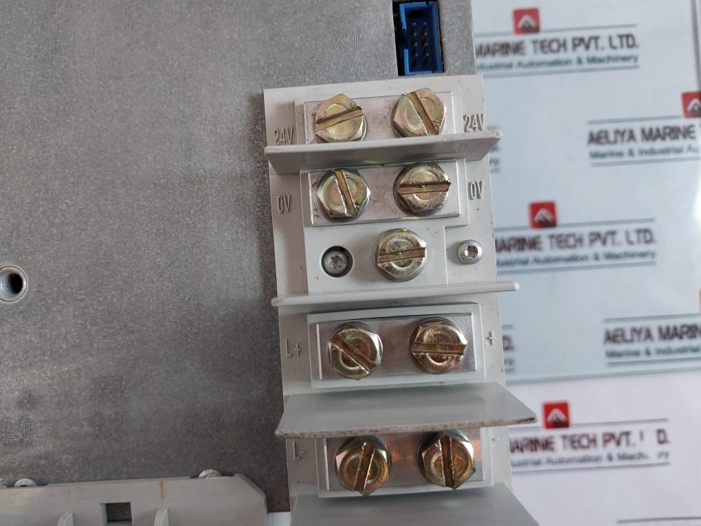 Rexroth Hcs03.1E-w0100-a-05-nnbv Indradrive Hcs03 42000A 50/60Hz