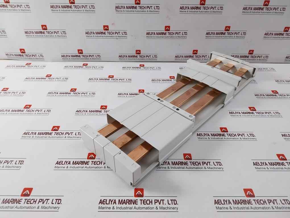 Rittal Sv 9340.000 Busbar System 3ph 600/480vac 63a Awg10-6 44 Lb-in/75c Copper Rails
