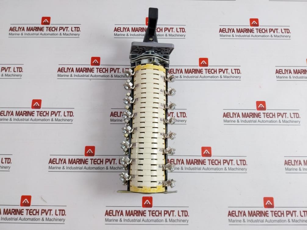 Rotary Switch 40A, 440V Brand Kaycee Srpm3825Kr2/Ta3