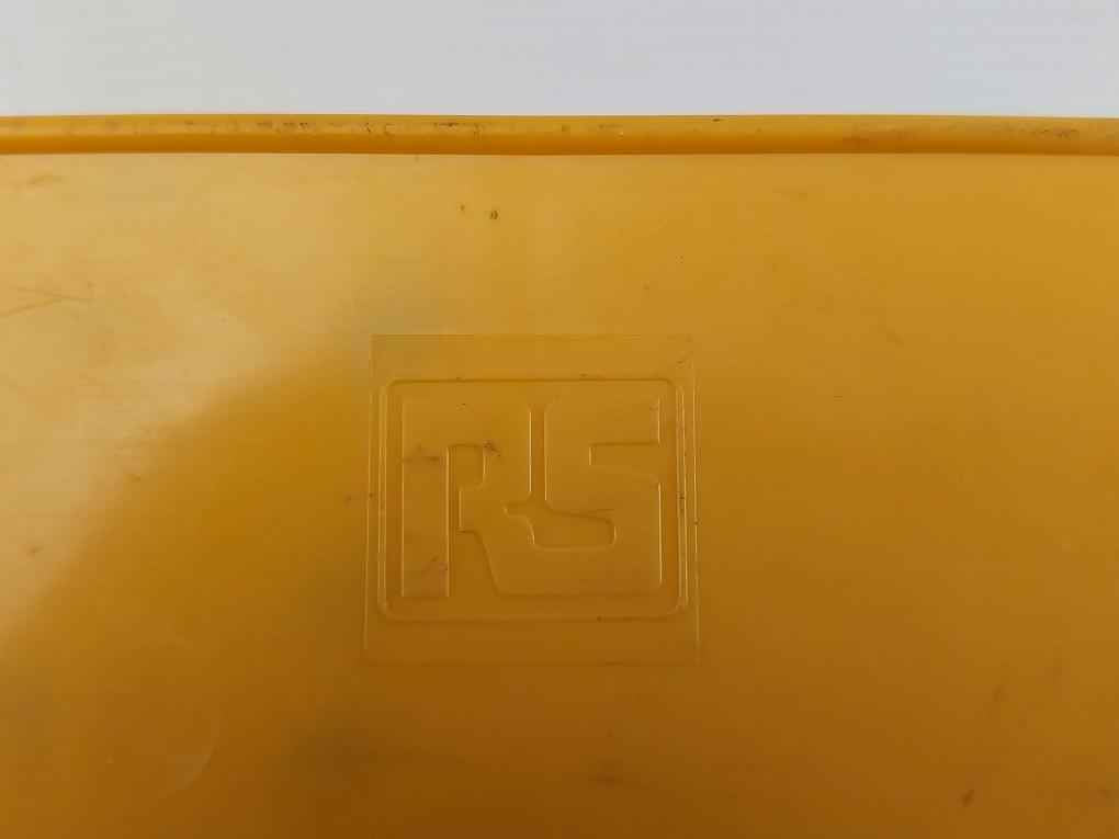 Rs Components 541-056 Pvc Grommet Kit (Incomplete)