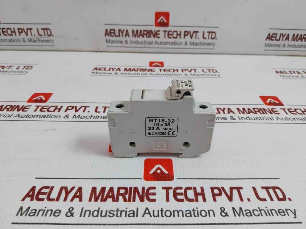 Rt18-32 10 X 38 Fuse With Fuse Holder Assembly 500V Ac 4/32 A Eia