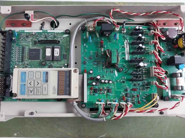 Samsung Cimr-4011G3 400V Class Inverter Etc613050 Rev: 2 Ac 3Ph 380-460V 50/60Hz